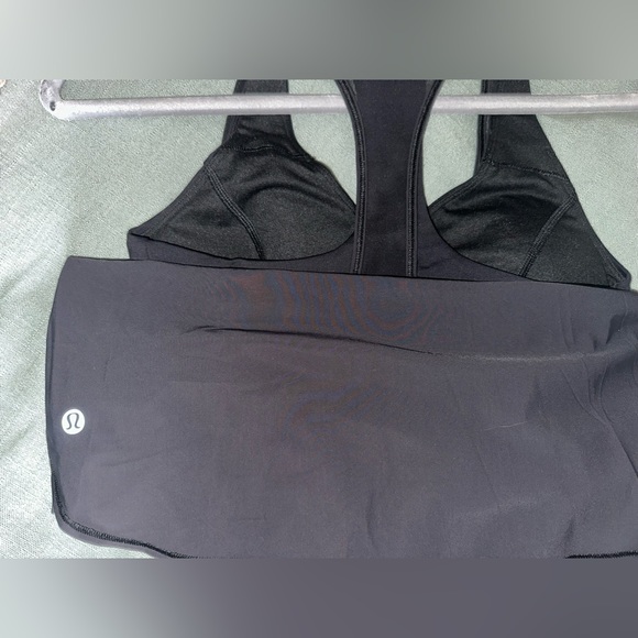 Lululemon, Twist Around 2-in-1 Tank Top, Black/Black, Size 6, Worn Once. - Picture 8 of 9